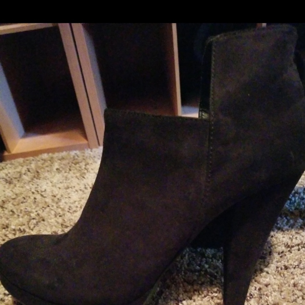 Booties - Picture 4 of 6